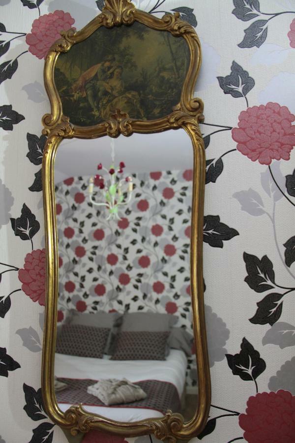 Le Logis De La Foret Hotel Sainte-Verge Luaran gambar